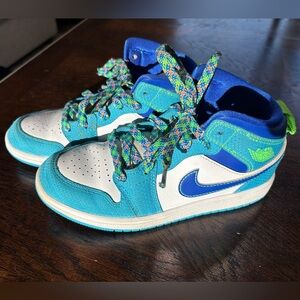 Jordan Kids Sneakers in Teal and White